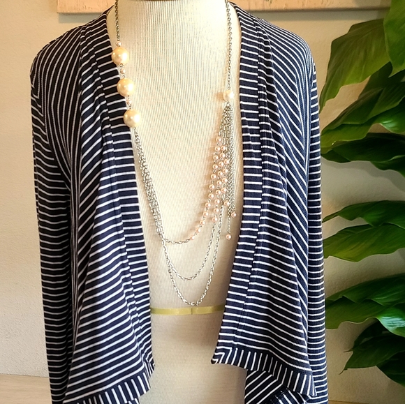 BCBG Maxazria navy/ white cardigan - Picture 1 of 5